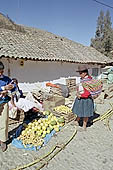 Paucartambo, spontaneous local market